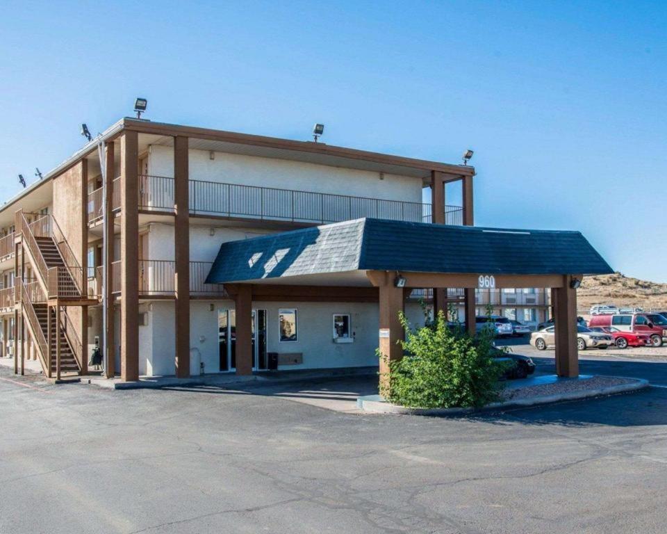 Rodeway Inn Пуэбло Экстерьер фото